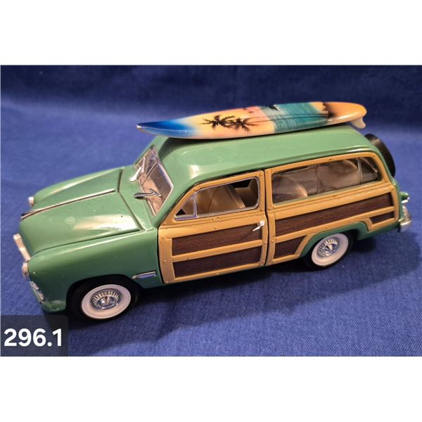1940 Ford Woody Wagon diecast car - 1/24 scale