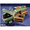 Image 3 : 1940 Ford Woody Wagon diecast car - 1/24 scale