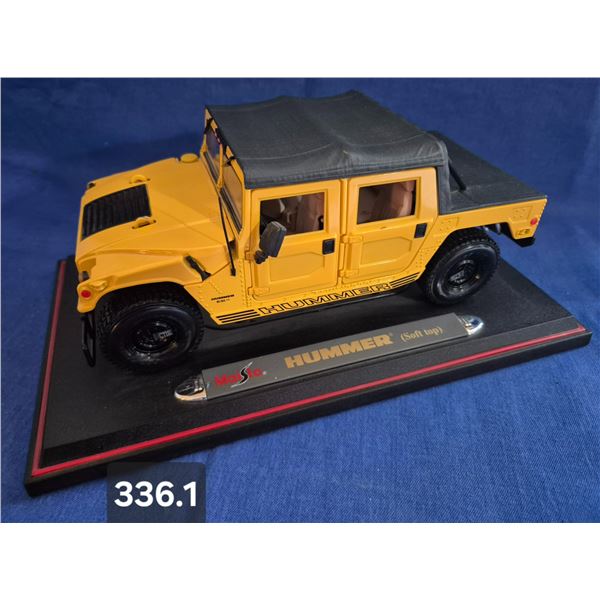 Large 1:18 Scale Hummer soft top - 1998, mint condition