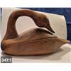 Image 1 : Large Folk Art hand-carved goose - Glass eyes, 1940s, 17 inches long