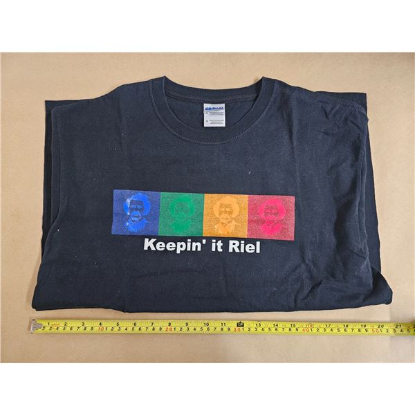 Andy Warhol Inspired “Keepin’ it Riel” T-Shirt, Size Medium