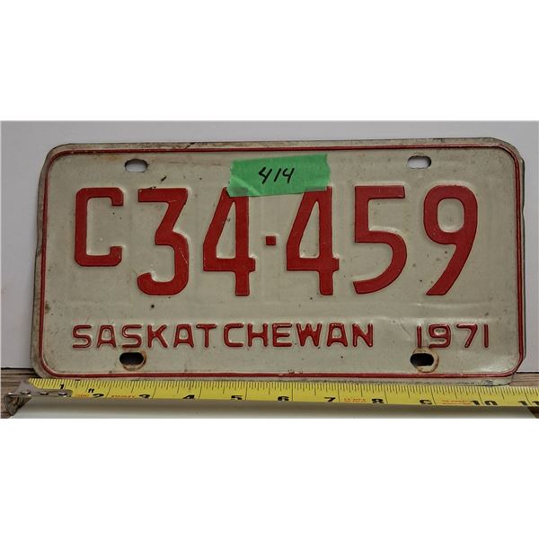 (1) 1971 Sask license plate