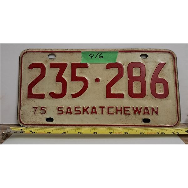 (1) 1975 Sask license plates