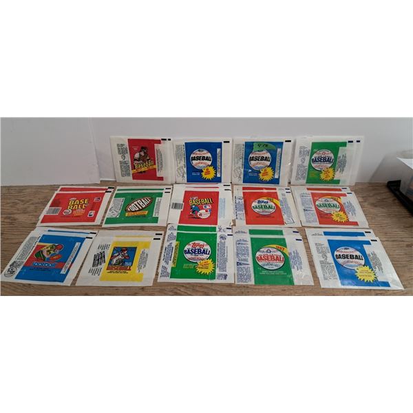(26) 1970 = 805 vintage Topps wax pack wrappers football, baseball
