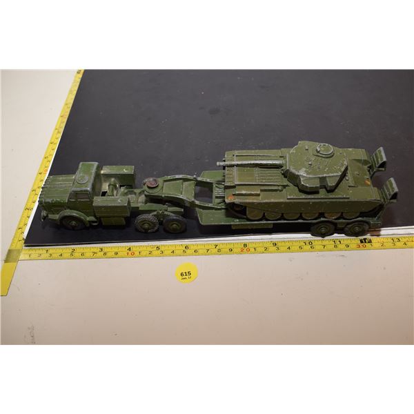 3-piece Dinky Toy – War Vehicles