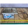 Image 1 : 7" portable tile saw