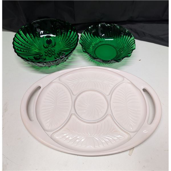 Green Pattern Bowls w/ ink Food Divider