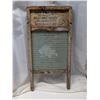 Image 1 : The Fraser Mountain Vintage wood and Glass Wash Board