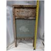 Image 2 : The Fraser Mountain Vintage wood and Glass Wash Board