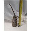 Image 2 : Vintage Oiling Can