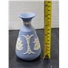 Image 2 : Wedgewood Blue Jasperware Compote Pedestal Dish and 5” Vase