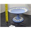 Image 4 : Wedgewood Blue Jasperware Compote Pedestal Dish and 5” Vase