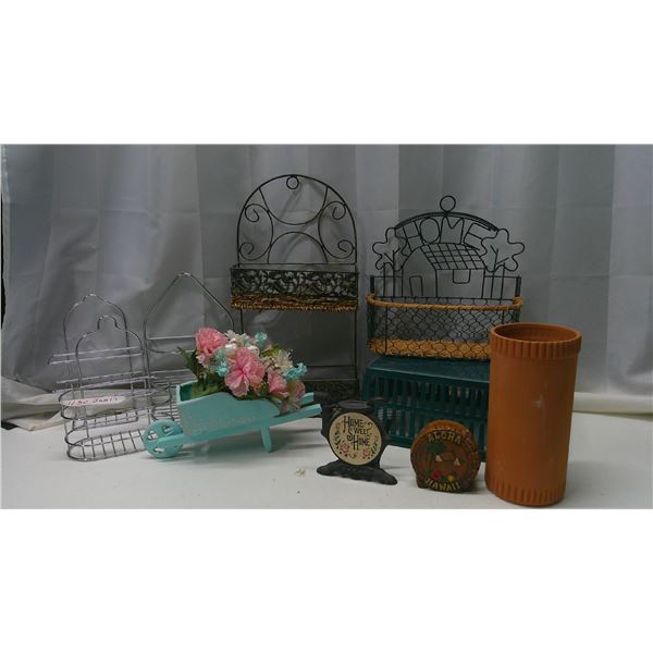 basket themed décor lot
