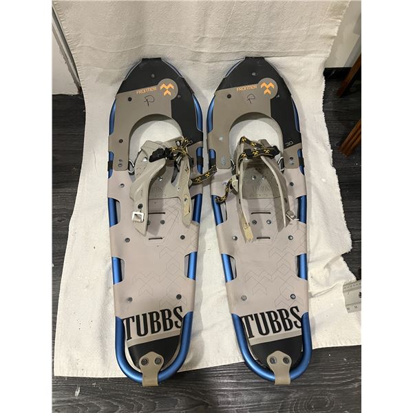 Tubbs SnowShoes30"- Needs New Strap on Back