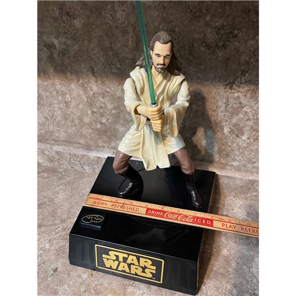 1246- Star Wars Qui-Gon Jin large action figure. See video. Batteries not included.
