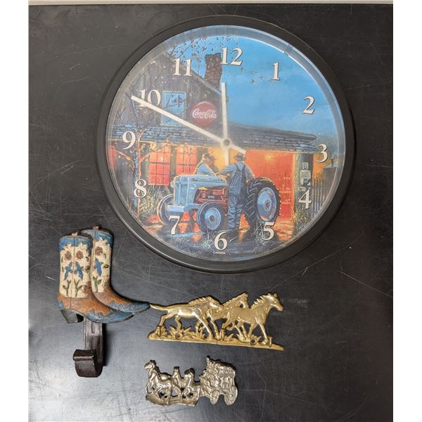 Lot of Farm Decor items (Brass Horse Key Hangers, Coca Cola Farm Clock, and etc.)