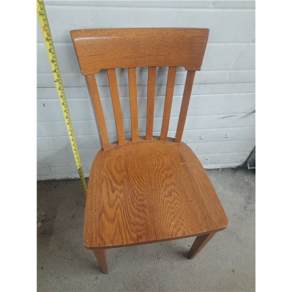Oak Chair. (Height 33 Inch)