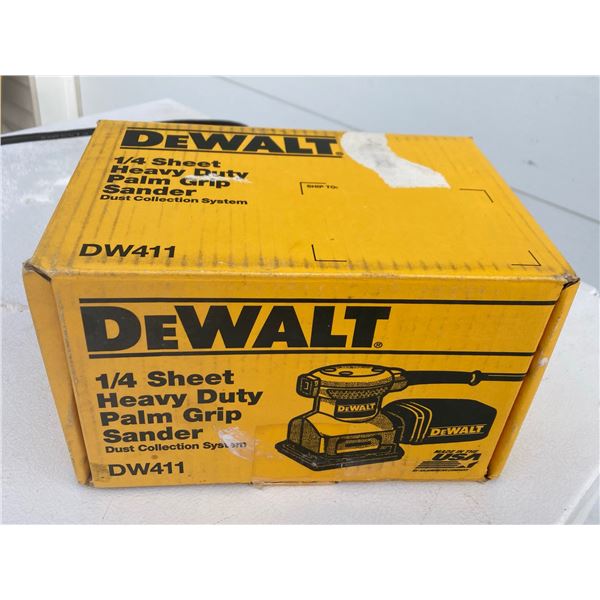 DEWALT PALM SANDER - WORKS!