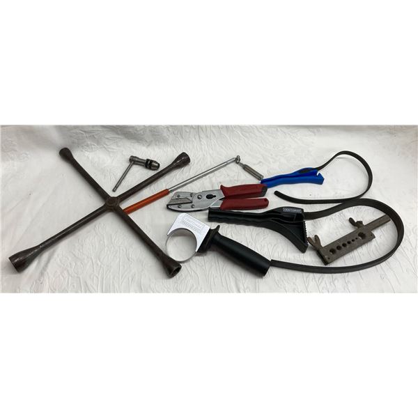CRAFTSMAN TOOLS, MISCELLANEOUS LOT INCLUDING TIRE IRON AND FILTER WRENCHES