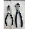 Image 7 : CRAFTSMAN TOOLS, MISCELLANEOUS LOT INCLUDING BRAKE SPRING PLIERS, LADY FOOT PRY BAR, HAMMER, PUNCHES