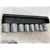 Image 4 : SOCKET SETS - 3/8-IN AND 1/2-IN DRIVES, WRENCHES, AND DRIVE STUD REMOVER