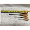 Image 3 : VINTAGE "PERFECT HANDLE" IRWIN WOODEN HANDLE SCREW DRIVERS