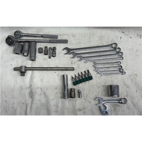 S-K WAYNE AND S-K MISCELLANEOUS LOT OF SOCKETS AND WRENCHES