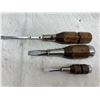 Image 1 : WOODEN HANDLE SCREW DRIVERS
