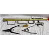 Image 13 : COLLECTION OF AUTOMOTIVE TOOLS, INCLUDING A MULTIPURPOSE BEARING AND PULLEY PULLER SET, BREAKER BARS