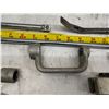 Image 6 : COLLECTION OF AUTOMOTIVE TOOLS, INCLUDING A MULTIPURPOSE BEARING AND PULLEY PULLER SET, BREAKER BARS
