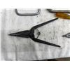 Image 9 : COLLECTION OF AUTOMOTIVE TOOLS, INCLUDING A MULTIPURPOSE BEARING AND PULLEY PULLER SET, BREAKER BARS