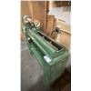 Image 5 : GREEN INDUSTRIAL WOOD LATHE MACHINE