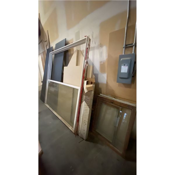 LARGE GROUP OF ASSORTED WOOD PIECES, PATIO DOOR AND WOOD FRAMED WINDOWS