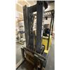 Image 10 : HYSTER S65XM YELLOW PROPANE FORKLIFT-HOURS UNKNOWN, 3 STAGE MAST, SOLID RUBBER TIRES, 1000LB