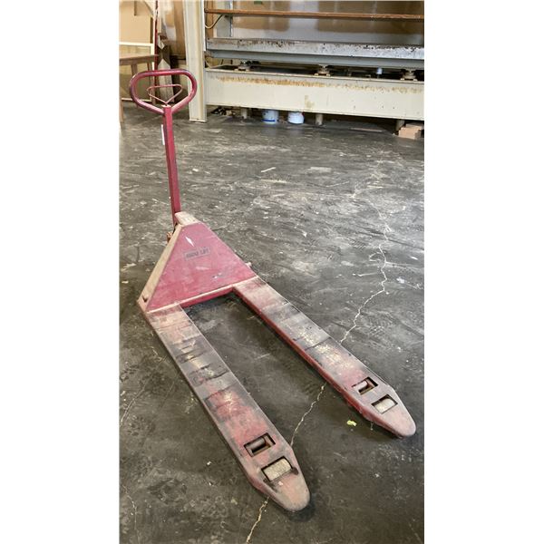 CASTERLAND 5500 LBS. CAPACITY PALLET JACK (RED)