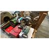 Image 3 : PALLET OF ASSORTED TOOLS, SAWS & HARDWARE