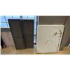 Image 1 : PAIR OF VINTAGE STAGE SPEAKERS, FOLDING UTILITY TABLE AND 3 PICTURES
