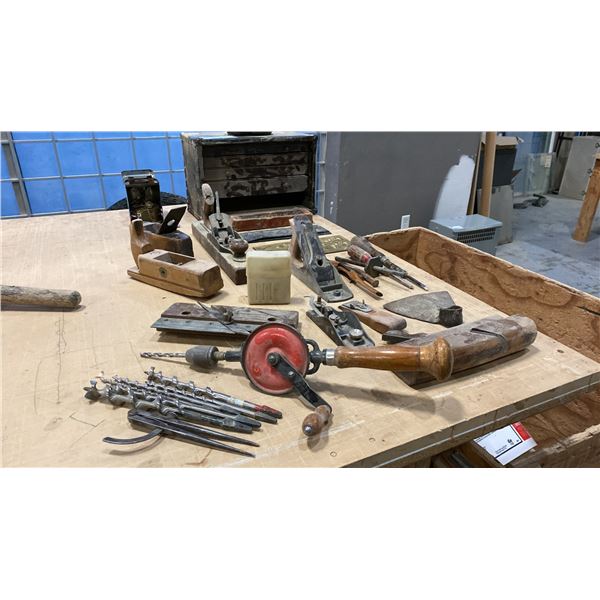 LARGE GROUP OF ASSORTED  VINTAGE WOODWORKERS TOOLS