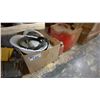 Image 3 : 2 YELLOW WORK LIGHTS, BOX OF HARD HATS AND 2 JERRY CANS