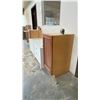 Image 4 : GROUP OF 4 CABINETS