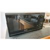 Image 11 : CONTENTS OF LUNCH ROOM *MOUNTED KITCHEN CABINETS STAY*