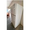 Image 19 : CONTENTS OF LUNCH ROOM *MOUNTED KITCHEN CABINETS STAY*
