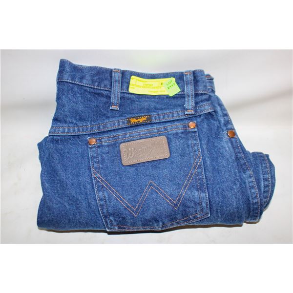 MENS 36X36 WRANGLER BLUE JEANS