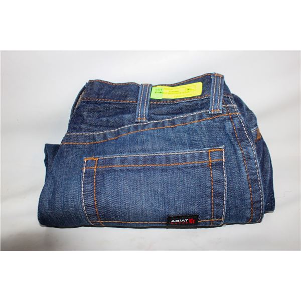 MENS 34X32 ARIAT BLUE JEANS