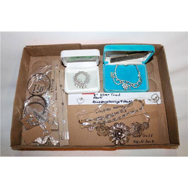 FLAT OF ESTATE VINTAGE JEWELRY/COSTUME