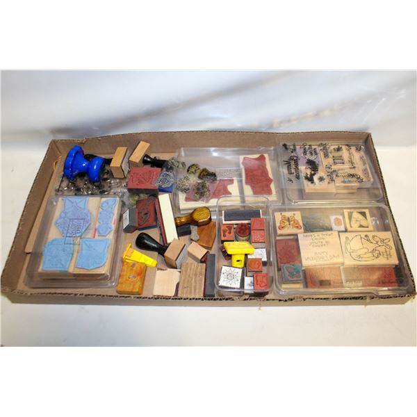 LOT OF ASSORTED RUBBER STAMPS