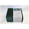 Image 1 : NEW VELVET JEWELLERY BOX GREEN