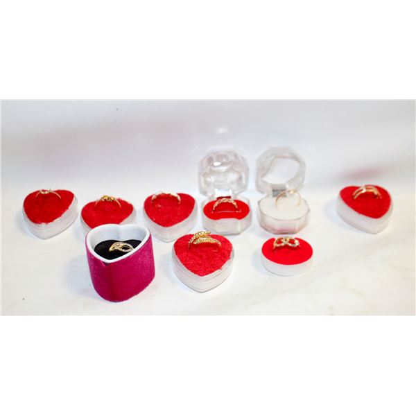 LOT OF 9 ESTATE RINGS