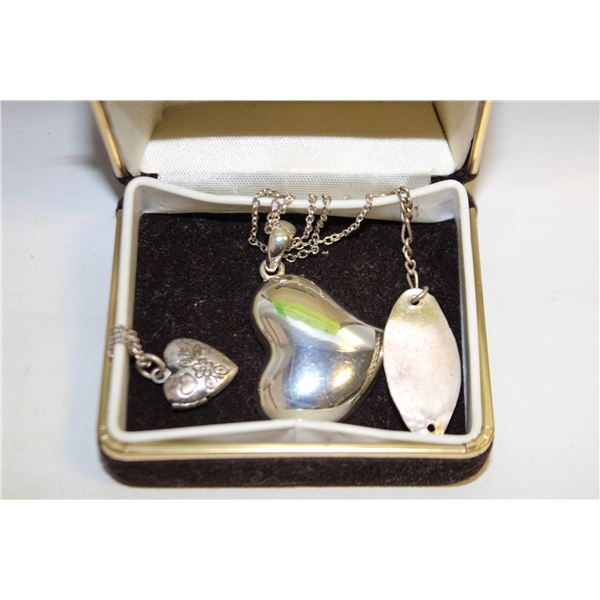 ESTATE LOCKET & NECKLACES IN BOX-ESTATE