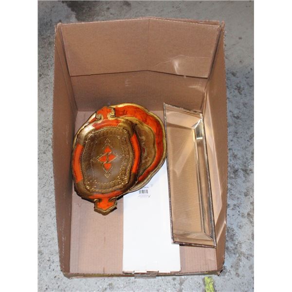 2 MATCHING DESIGN MADE IN ITALY TRAYS + NEW OUT OF